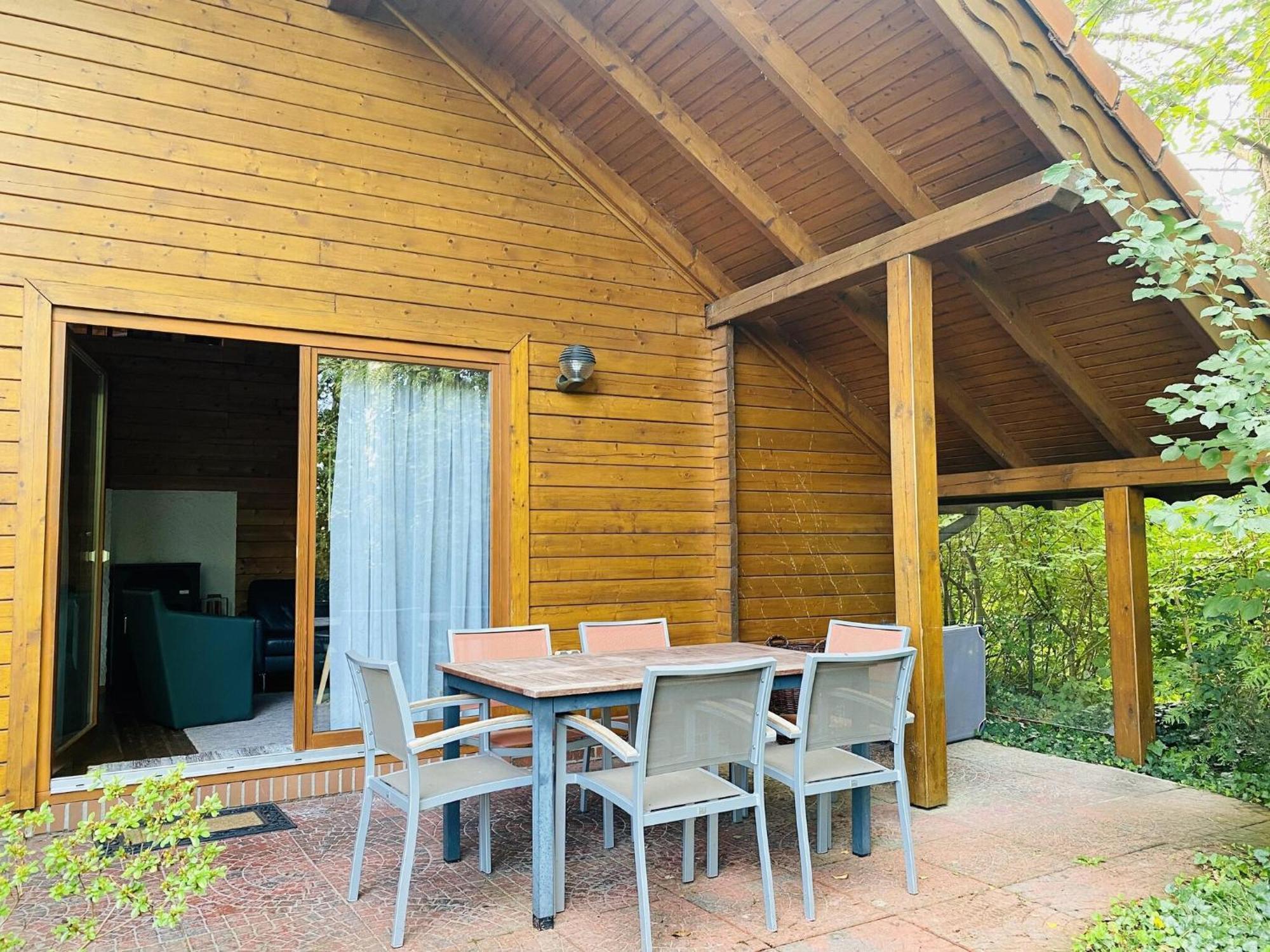 Ferienhaus Svenja, Wiefelstede-Lehe ภายนอก รูปภาพ