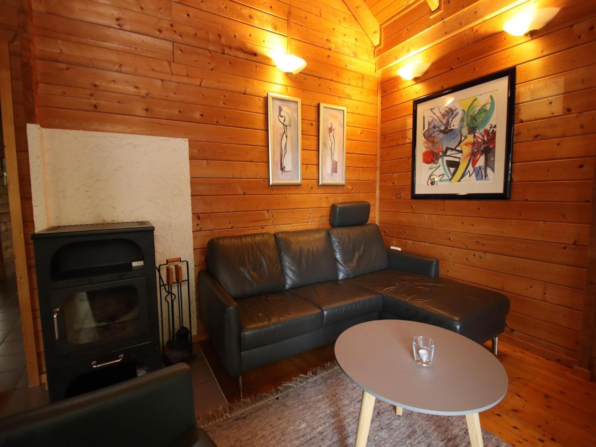 Ferienhaus Svenja, Wiefelstede-Lehe ภายนอก รูปภาพ